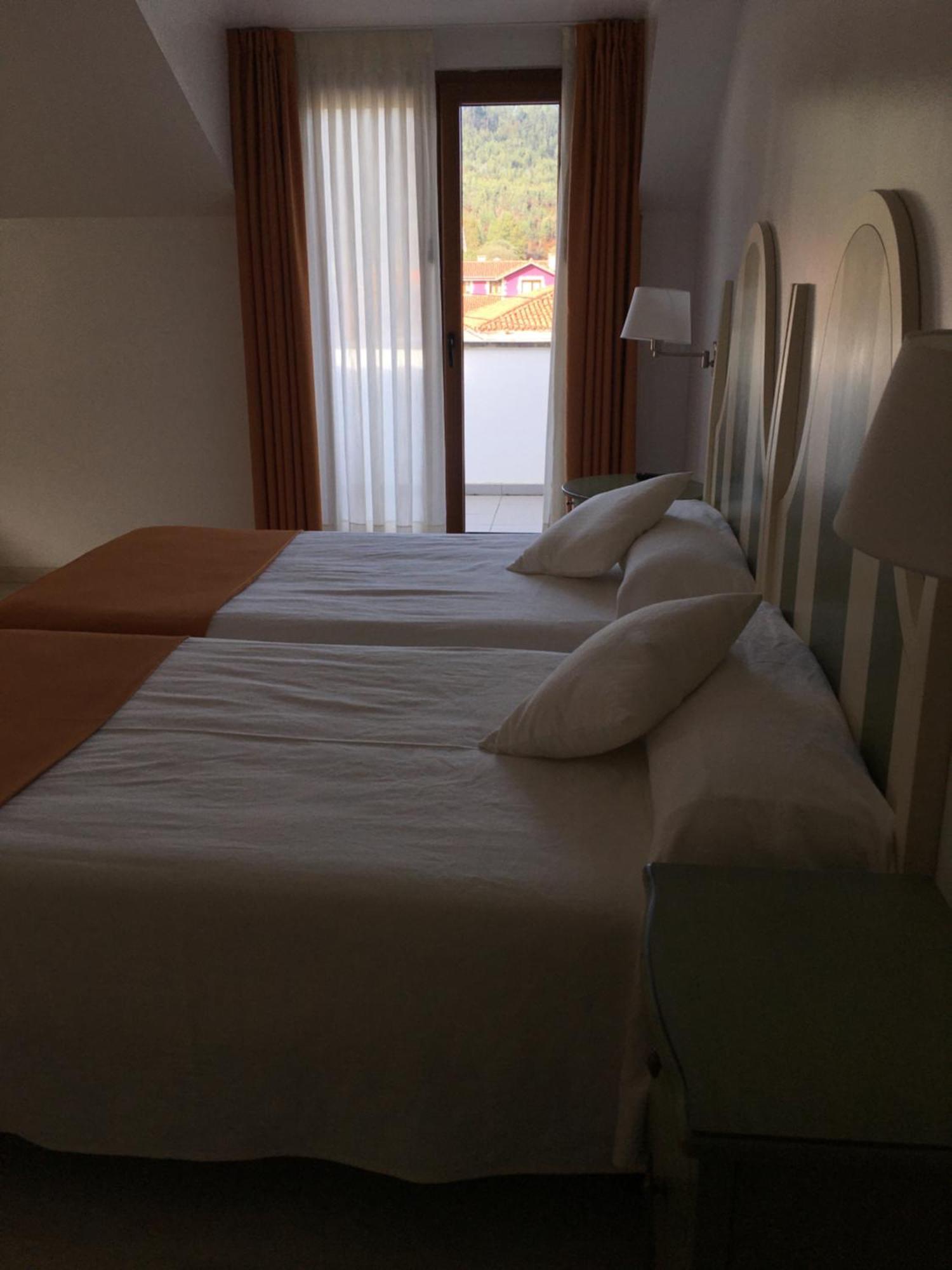 Hotel Valle de Cabezón Cabezón de la Sal Quarto foto
