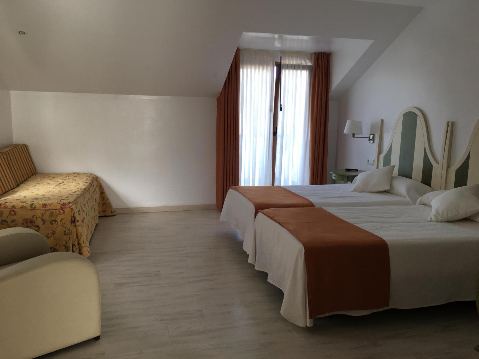 Hotel Valle de Cabezón Cabezón de la Sal Quarto foto